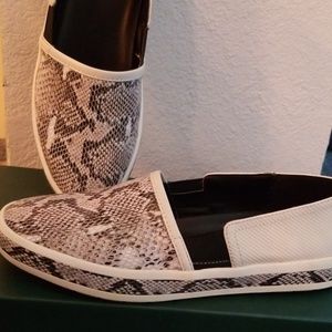 Logo by Lori Goldstein, snake print, size:6